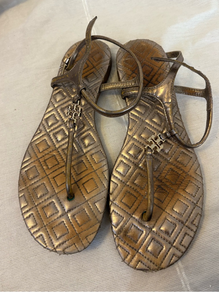 Tory Burch Marion Quilted Leather T-Strap Sandal Mica Size 5